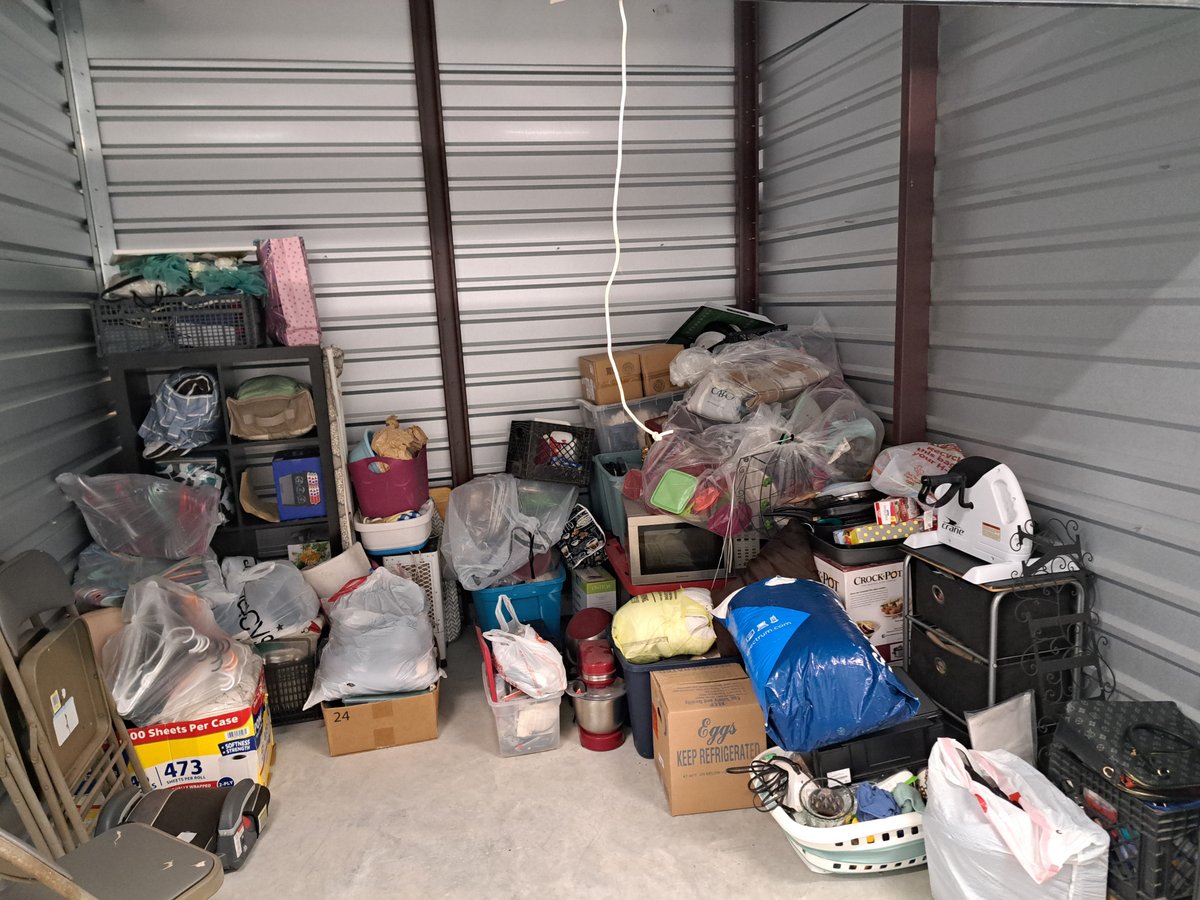 10 x 10 storage unit in San Antonio, TX