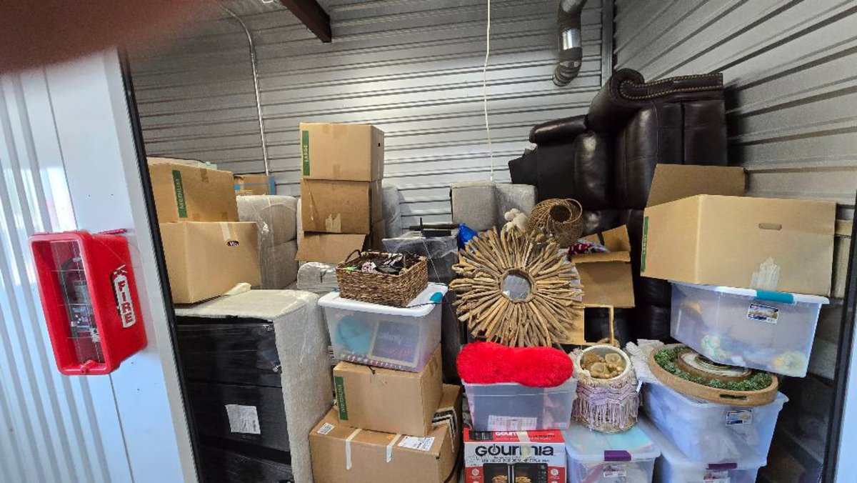 10 x 20 storage unit in Lewisville, TX