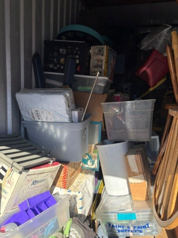 10 x 15 storage unit in Cleveland, OH