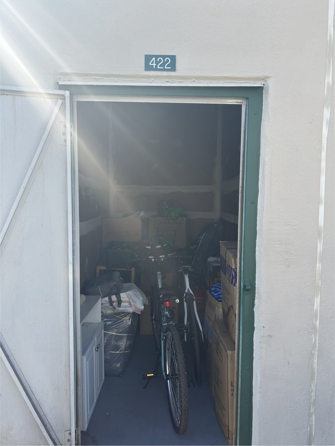 5 x 10 storage unit in Clearwater, FL