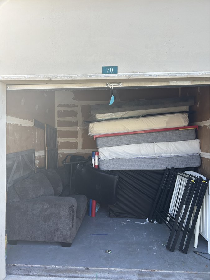 10 x 10 storage unit in Clearwater, FL