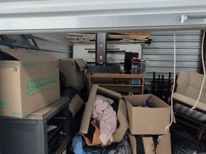 10 x 10 unit in Joliet