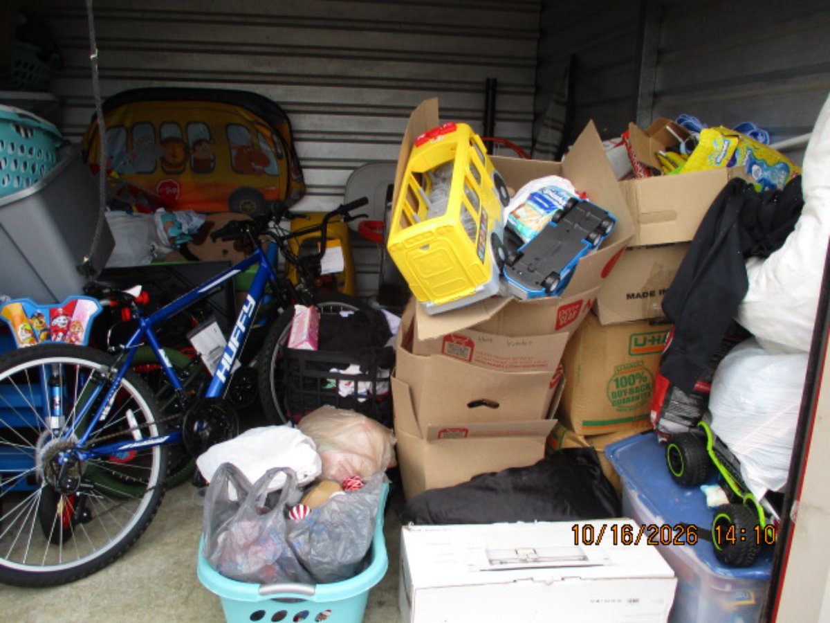 10 x 10 storage unit in Peoria, IL