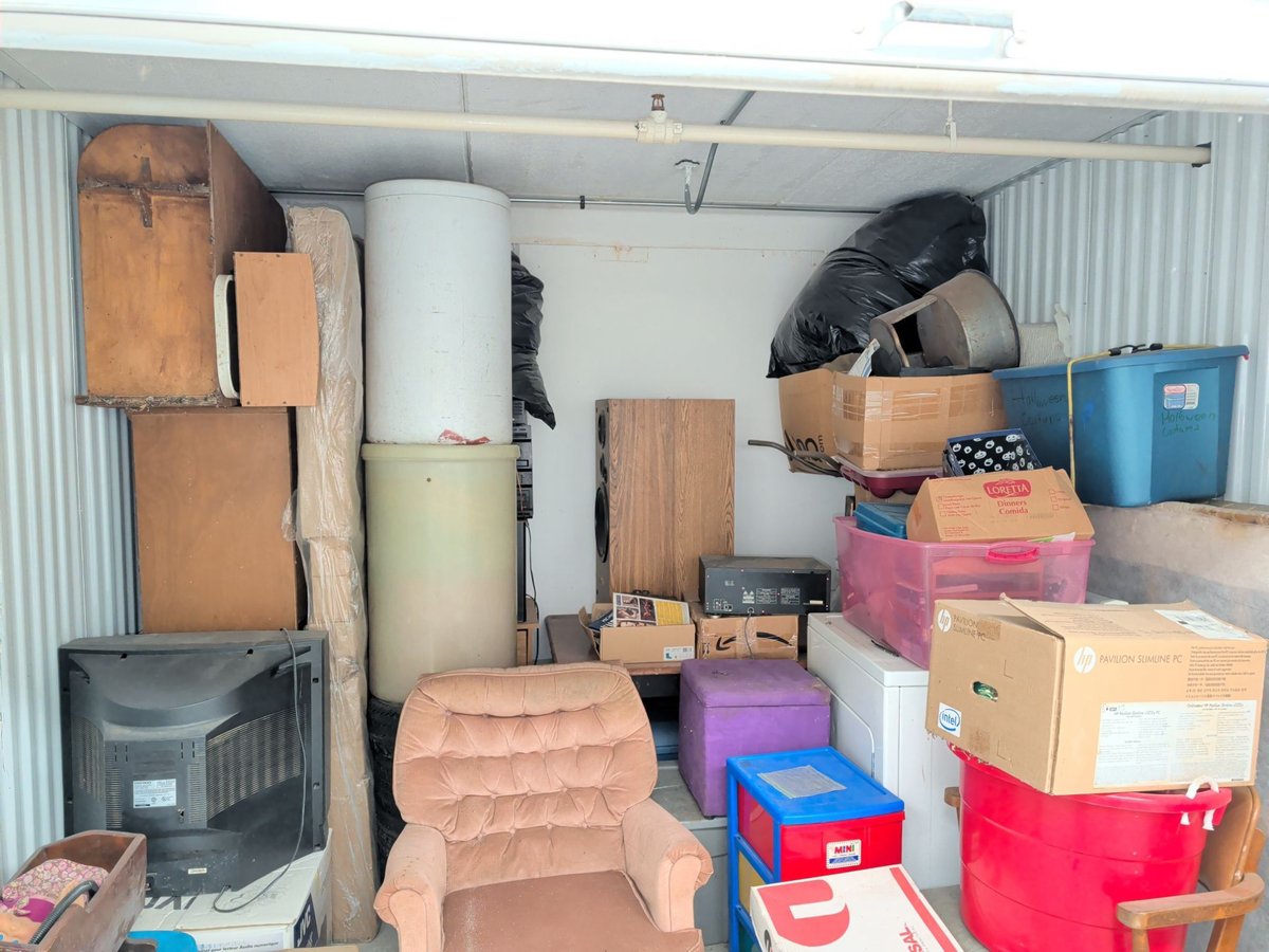 10 x 10 storage unit in Wheaton, IL