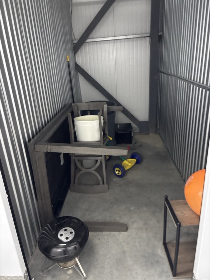 5 x 10 storage unit in West Creek, NJ