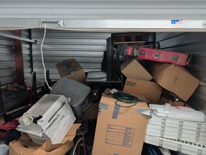 10 x 10 unit in Joliet
