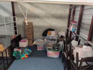 10 x 10 unit in Joliet
