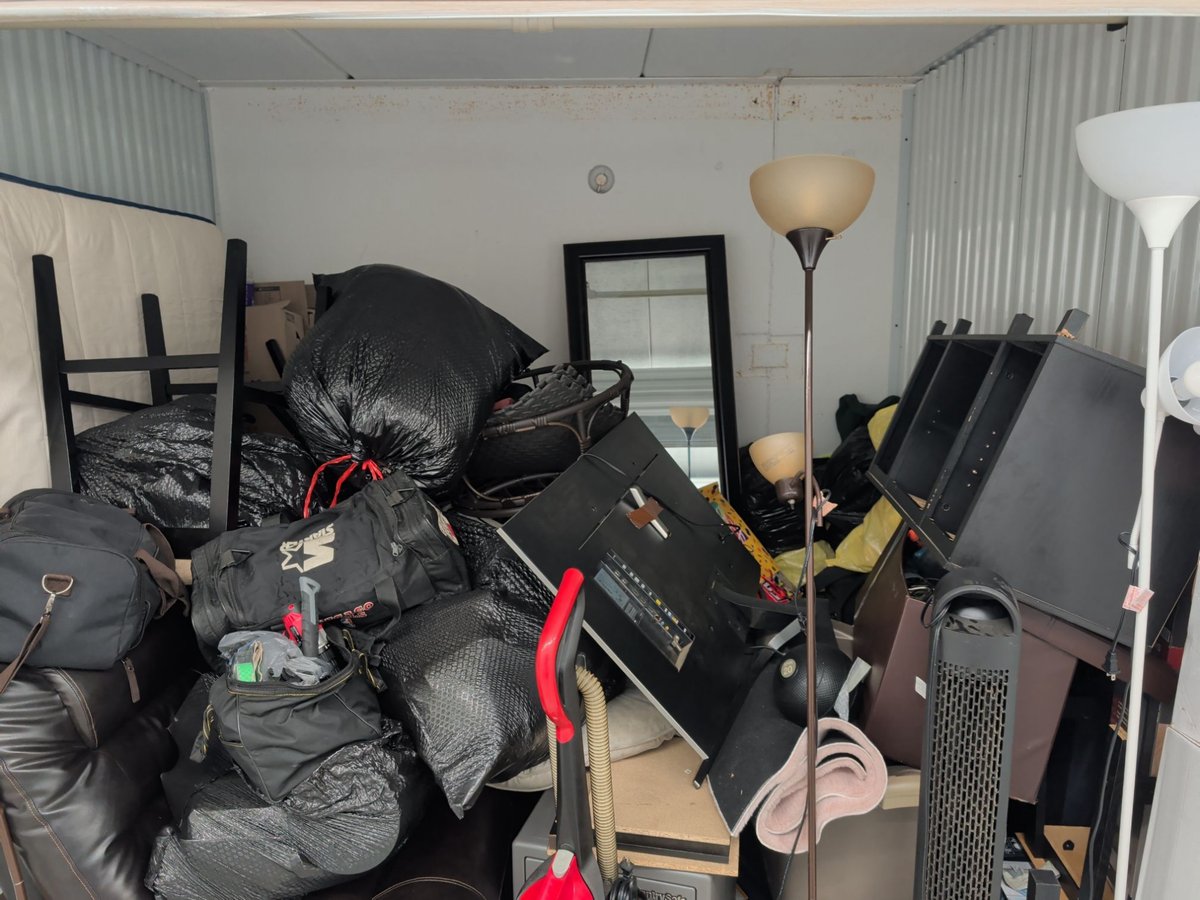 10 x 10 storage unit in Wheaton, IL