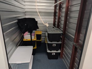 5 x 10 unit in Joliet