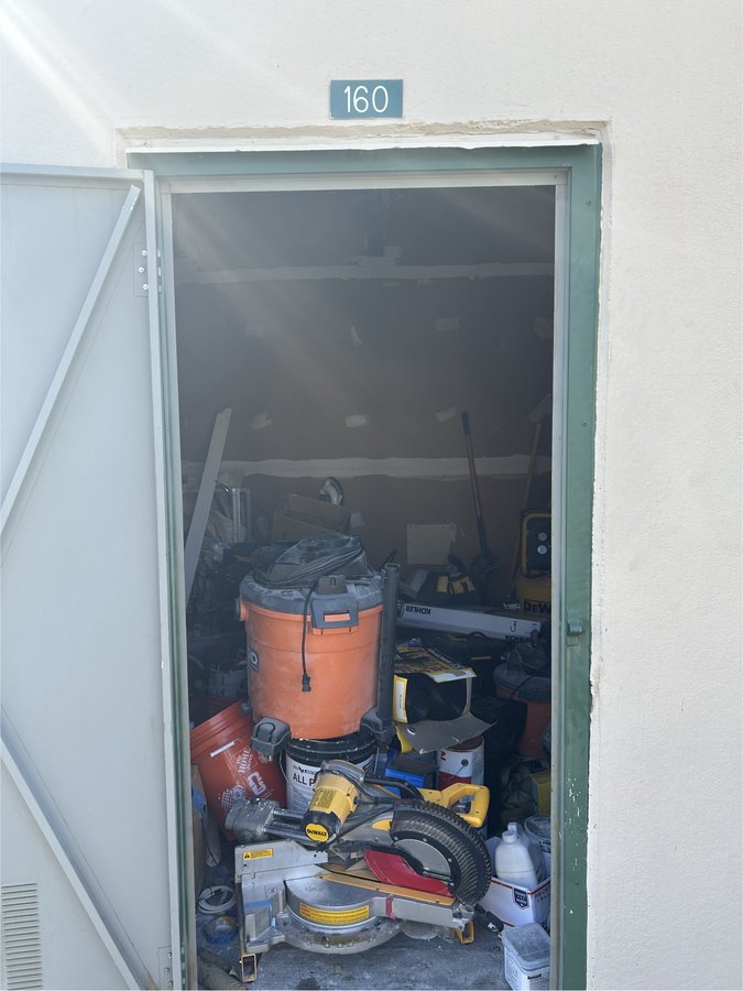 10 x 10 storage unit in Clearwater, FL