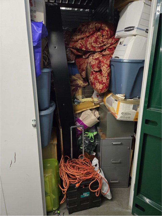 5 x 10 storage unit in Parlin, NJ