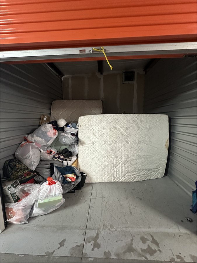 10 x 10 storage unit in Spring Hill, FL