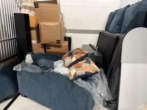 10 x 9 unit in New Britain