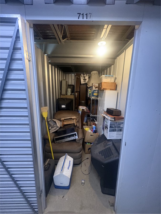 5 x 10 storage unit in Alexandria, VA