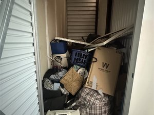 5 x 10 unit in Spring Hill