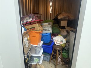 9 x 10 unit in Alexandria