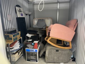 8 x 10 unit in Frederick