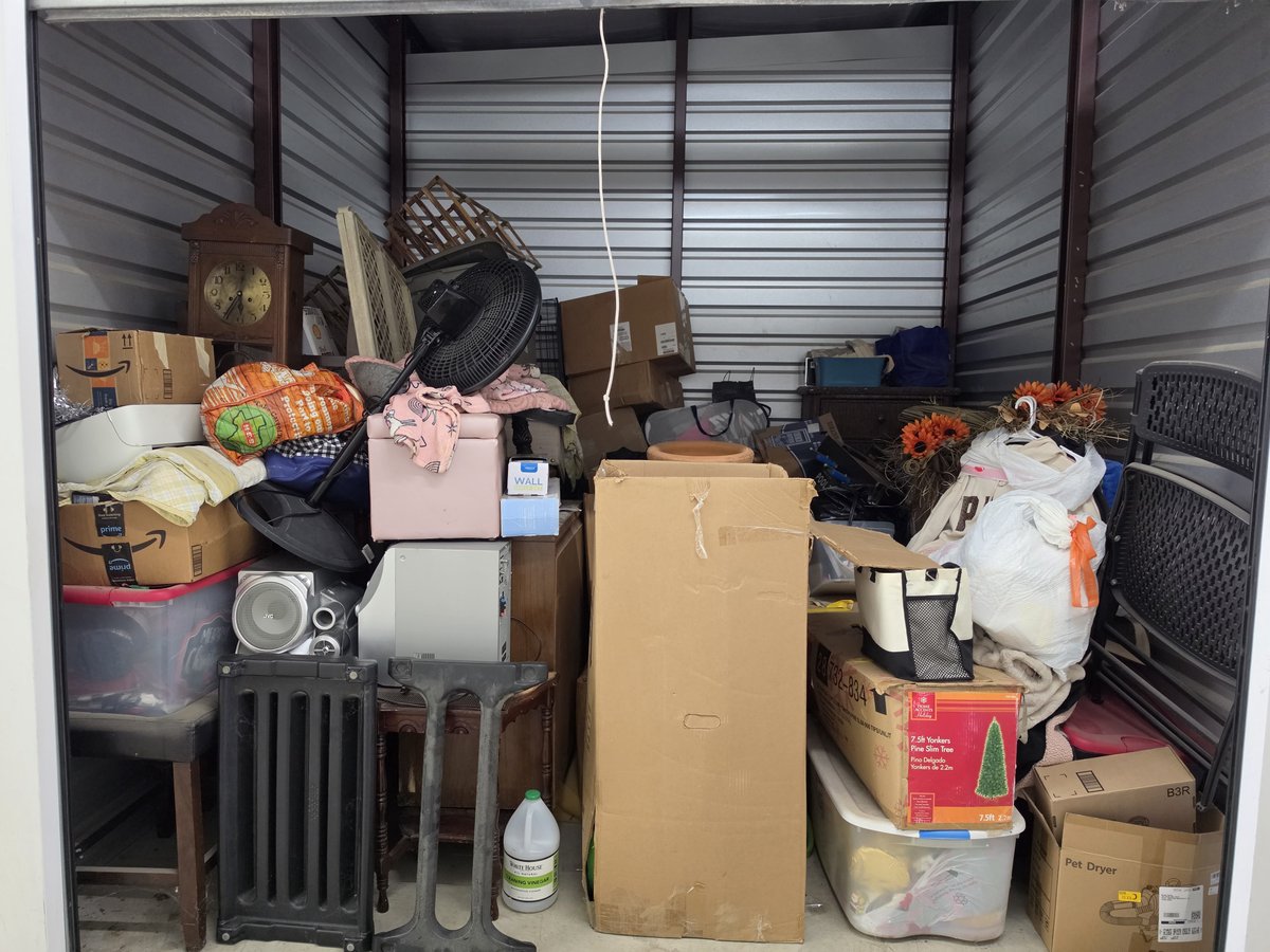 10 x 10 storage unit in New Braunfels, TX