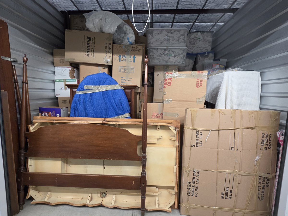 10 x 10 storage unit in New Braunfels, TX