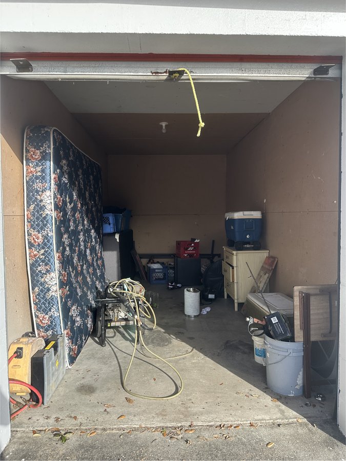 8 x 16 storage unit in Brooksville, FL