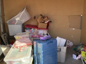 10 x 10 unit in Corona
