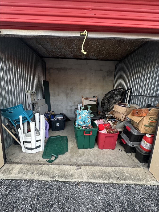 10 x 10 storage unit in Hudson, FL