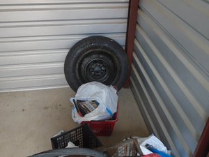 5 x 10 unit in Helotes