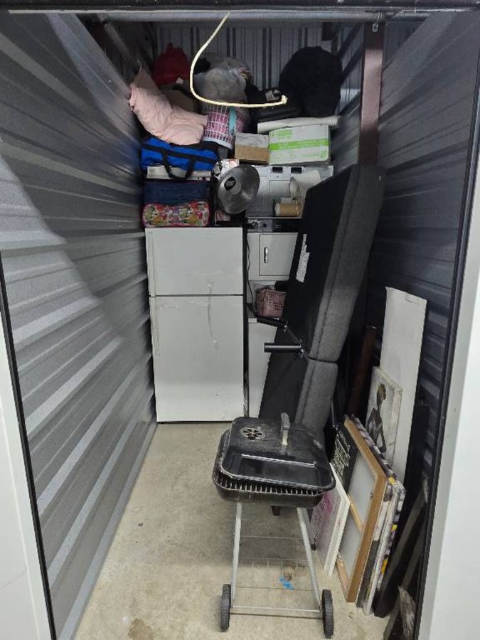 5 x 10 storage unit in North Aurora, IL