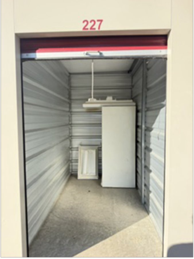 5 x 10 storage unit in Circleville, OH