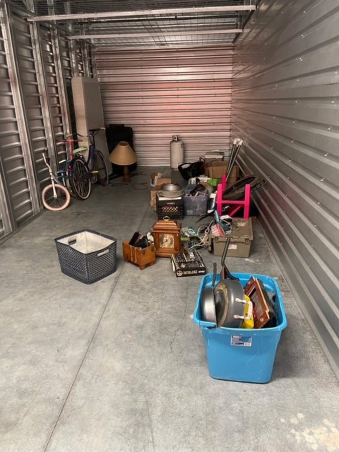 10 x 30 storage unit in Conroe, TX