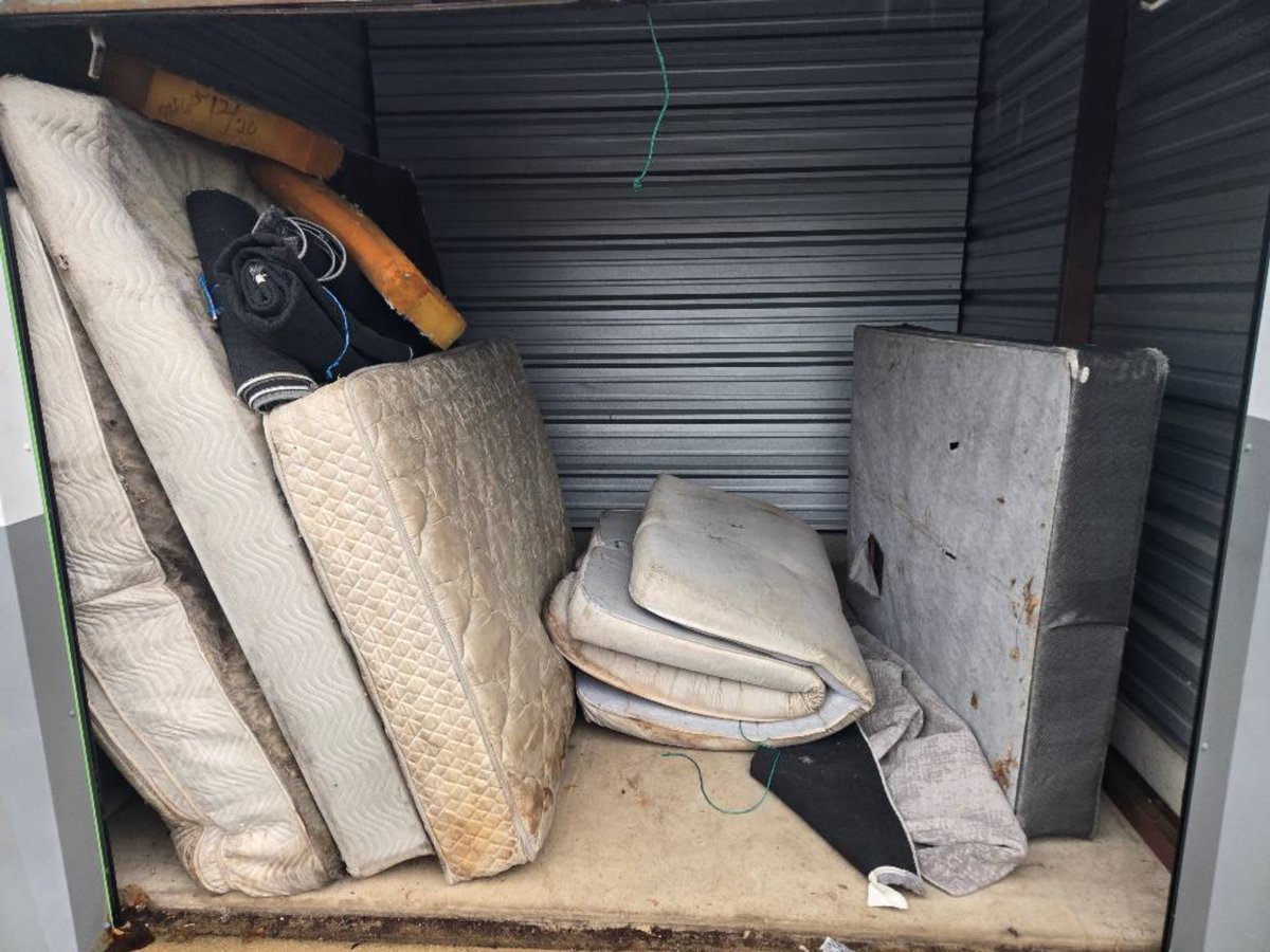 10 x 10 storage unit in North Aurora, IL