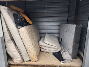 10 x 10 unit in North Aurora