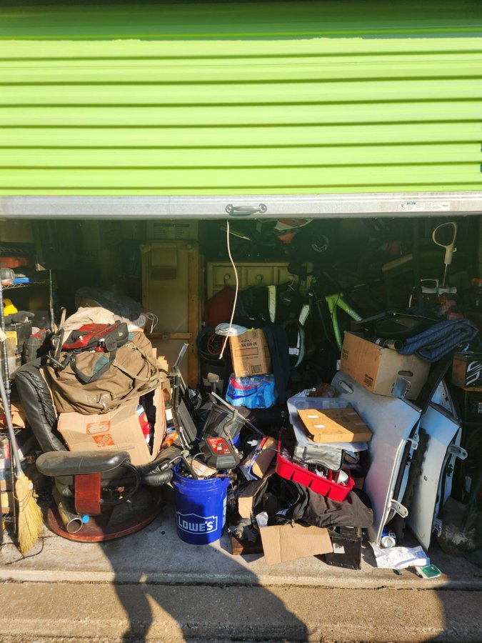 10 x 10 storage unit in Cleveland, OH