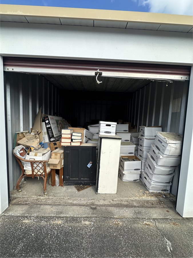 10 x 15 storage unit in Ocala, FL