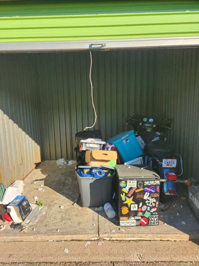 10 x 10 storage unit in Cleveland, OH