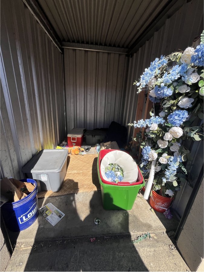 6 x 9 storage unit in Sacramento, CA