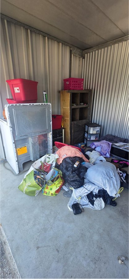 10 x 10 storage unit in Kent, OH