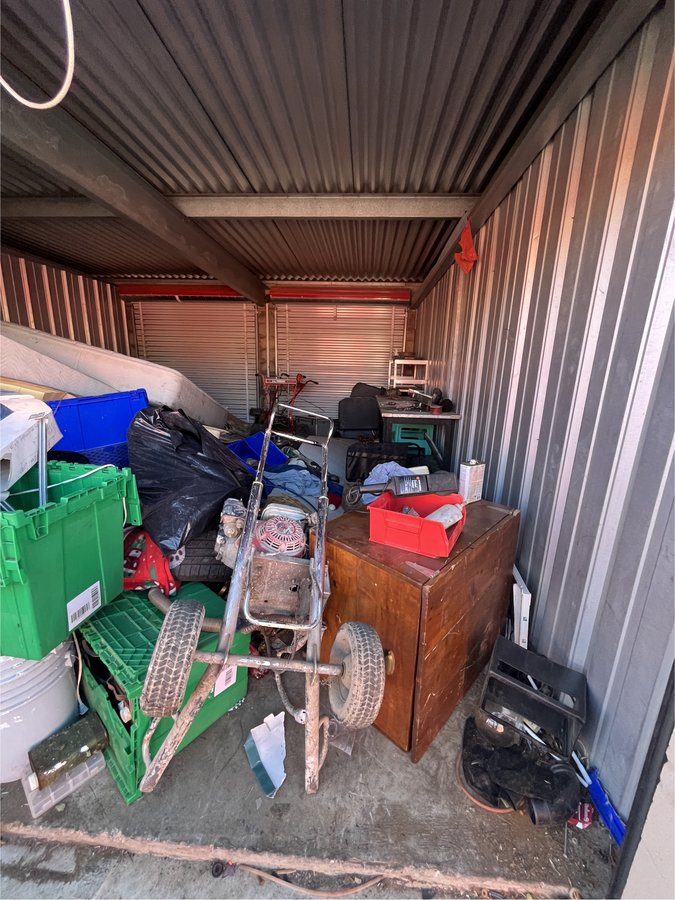 16 x 18 storage unit in Sacramento, CA