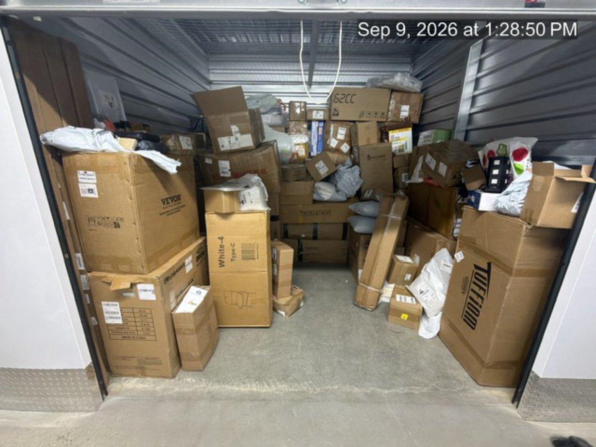 10 x 10 storage unit in Lynbrook, NY