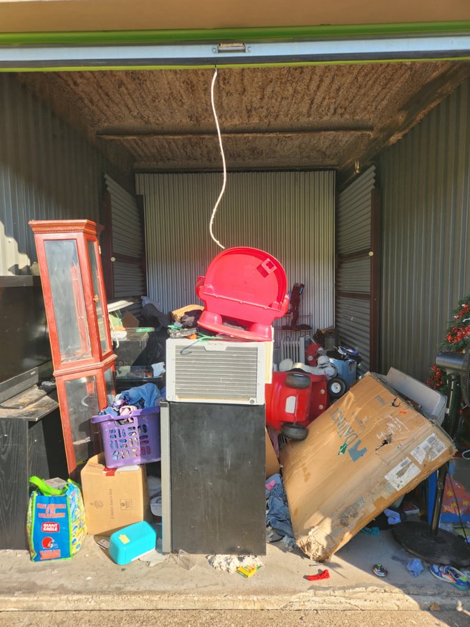 10 x 15 storage unit in Cleveland, OH