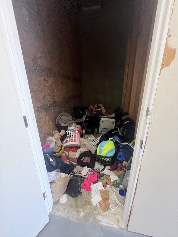 5 x 10 storage unit in Vacaville, CA
