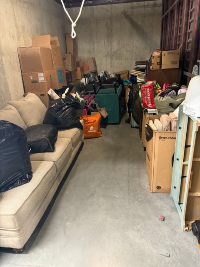 10 x 20 storage unit in Capitol Heights, MD