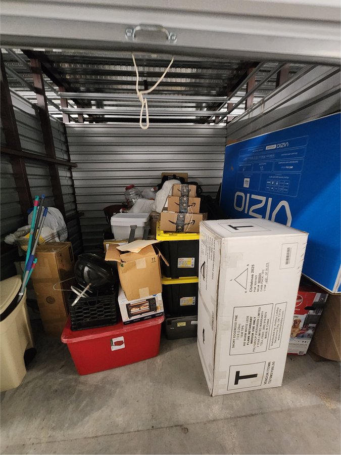 10 x 10 storage unit in New Brunswick, NJ