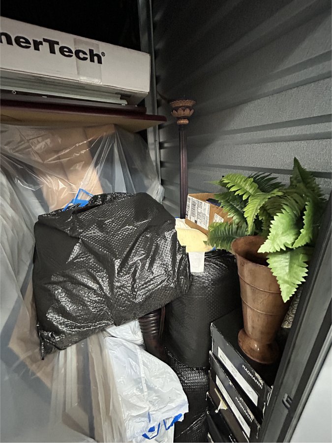 5 x 10 storage unit in Bethesda, MD