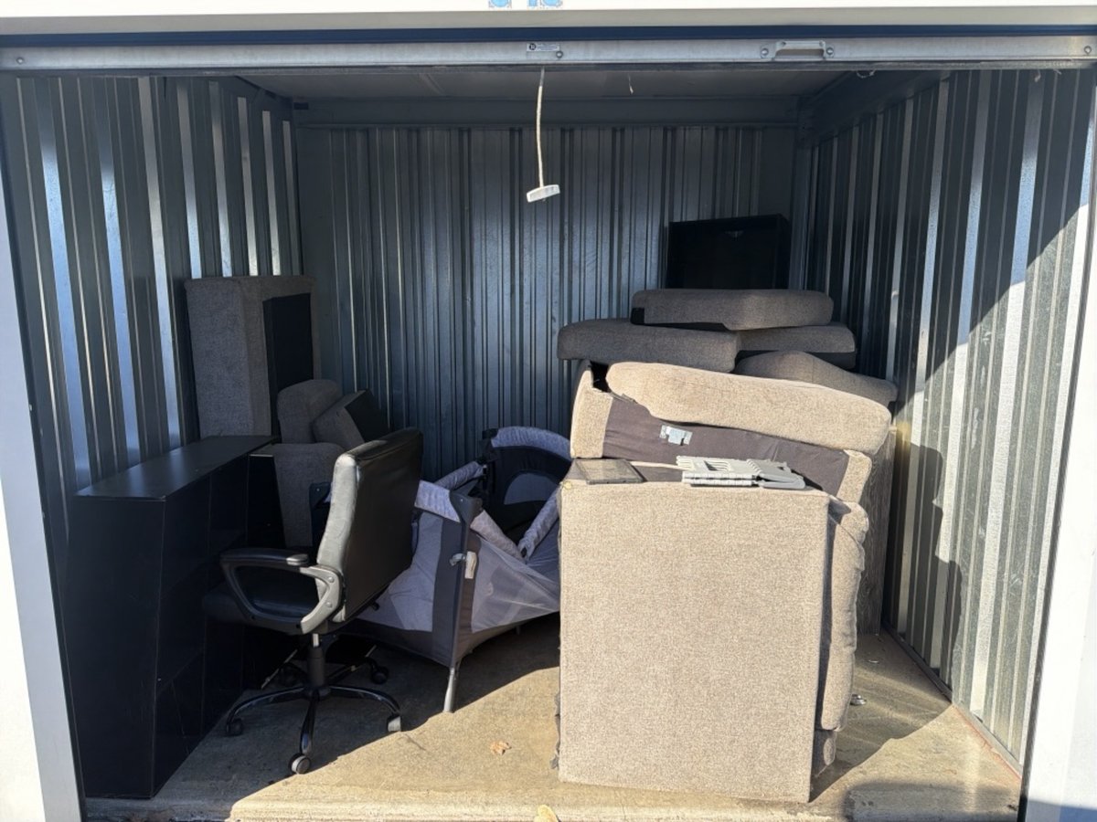 10 x 10 storage unit in Indianapolis, IN