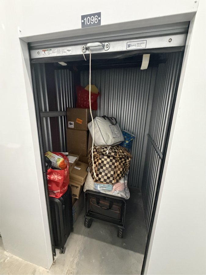 10 x 12 storage unit in Flushing, NY