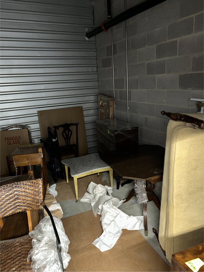 10 x 15 storage unit in Bethesda, MD