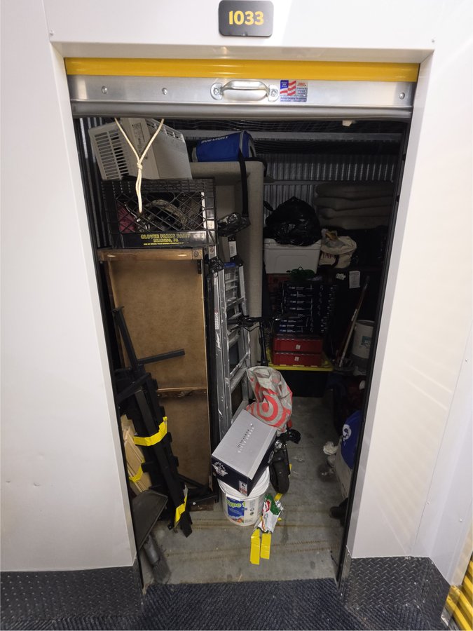 10 x 10 storage unit in Bronx, NY