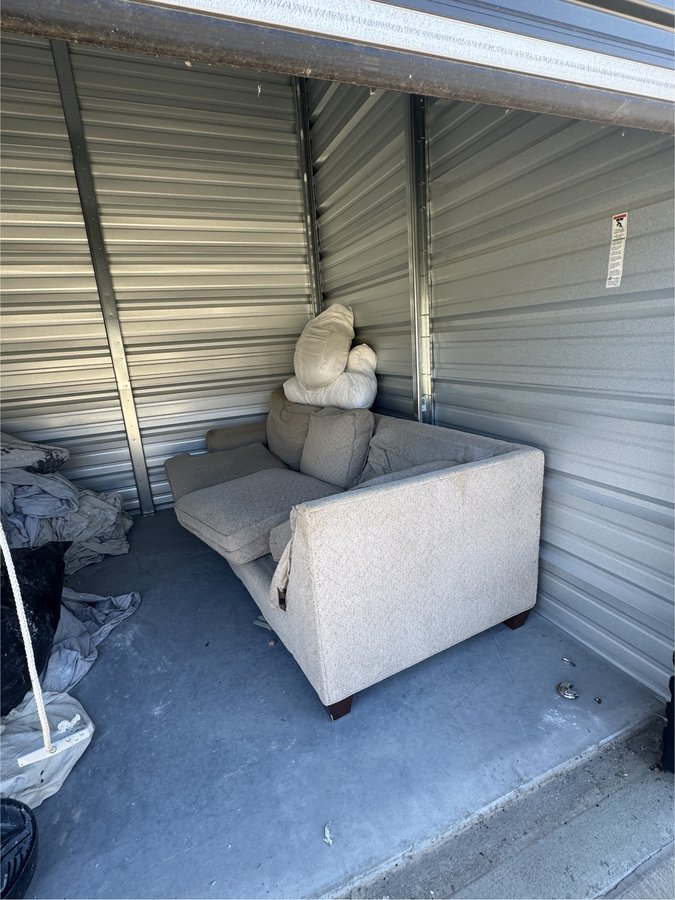 10 x 10 storage unit in Des Moines, IA