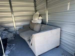 10 x 10 unit in Des Moines
